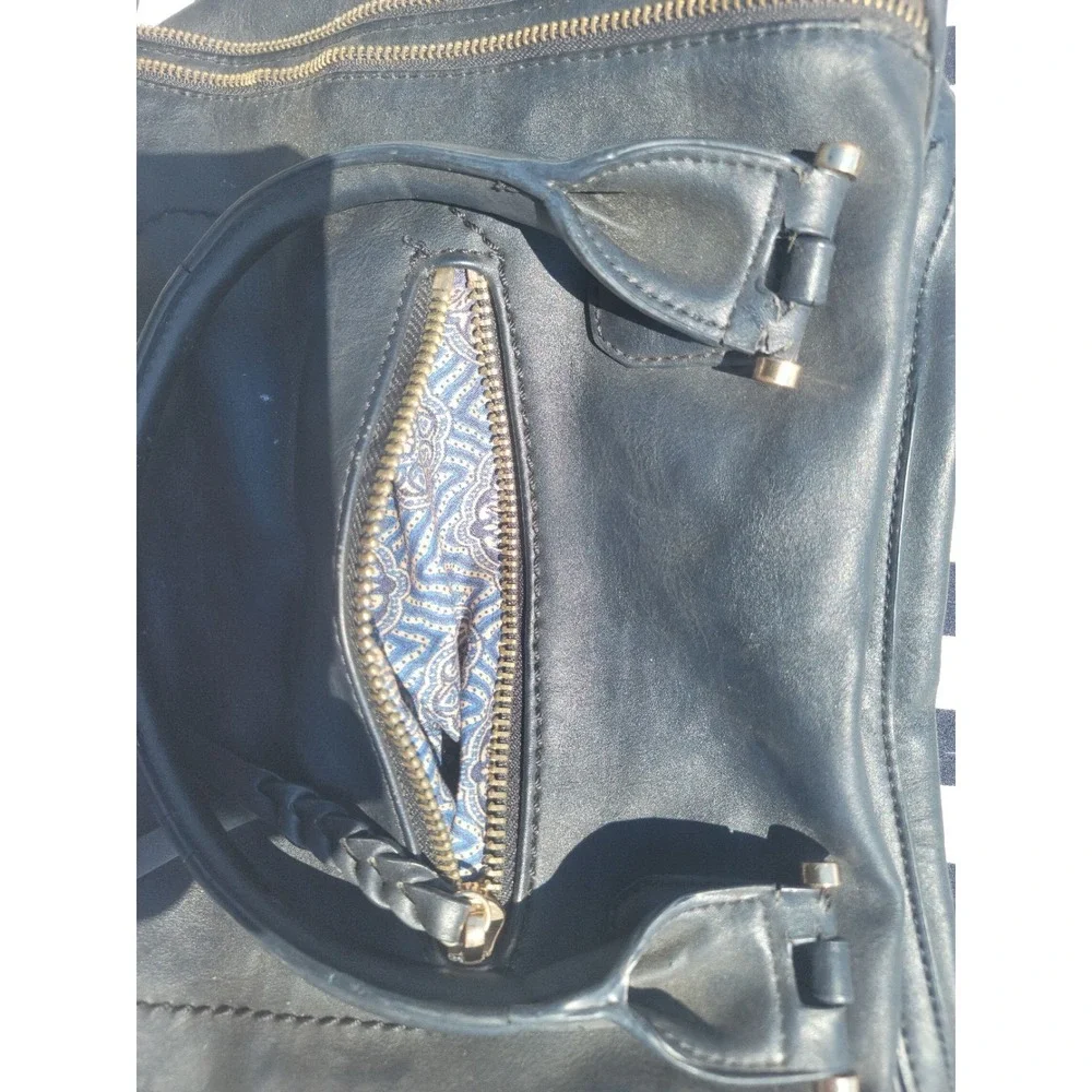 Urban‎ Expressions Black Faux Leather Satchel Shoulder Bag Vegan Gold Zip
